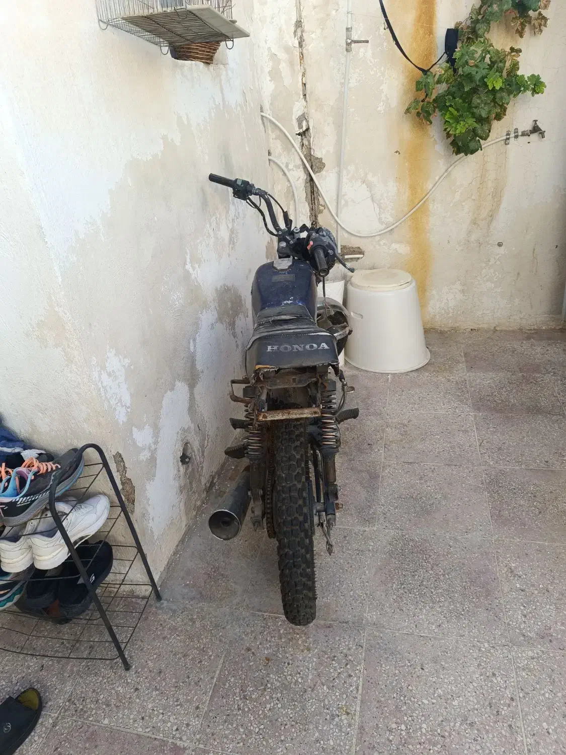 موتورسیکلت|موتورسیکلت|شیراز, محراب|دیوار