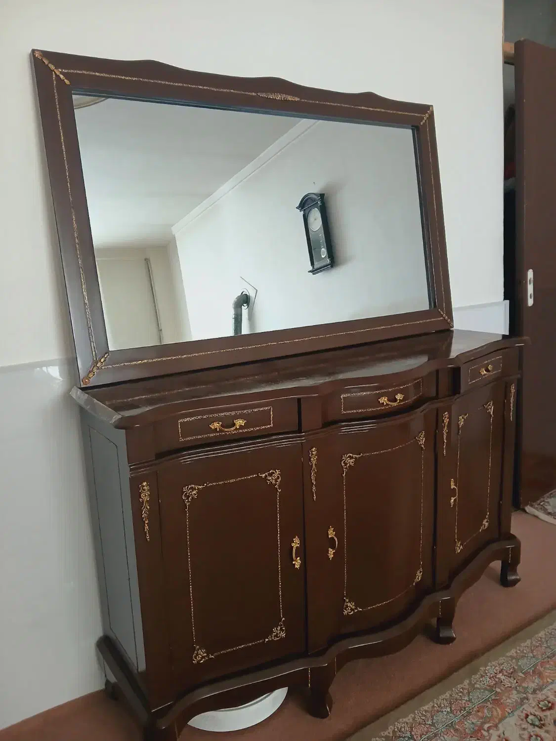 اینه کنسول در حد نو|بوفه، ویترین، کنسول|مهاباد (آذربایجان غربی), |دیوار