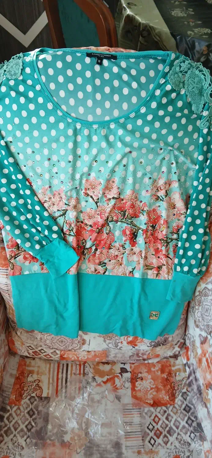 لباس|لباس|قم, چهار امامزاده|دیوار