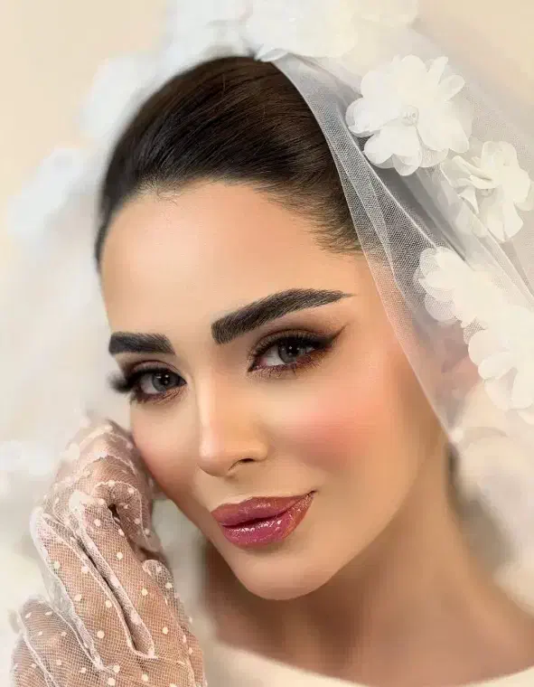 خود آرایی|خدمات آرایشگری و زیبایی|دورود, |دیوار