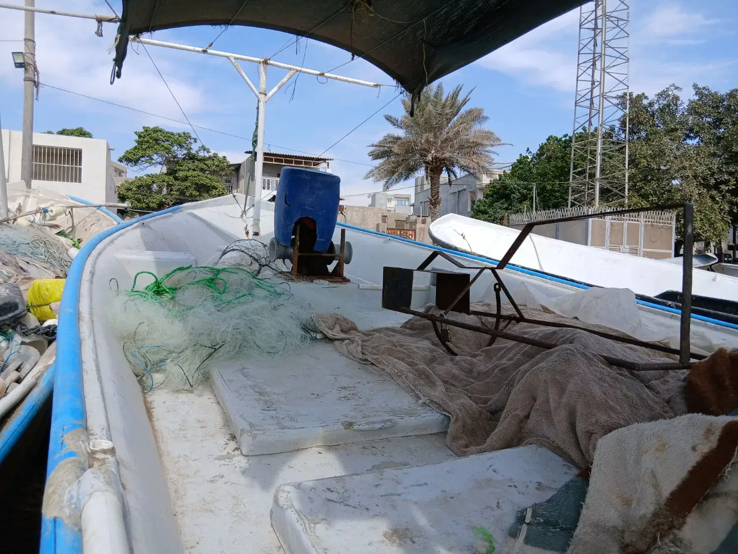 تشت ۲۳ فوت بدون چسب|قایق و سایر وسایل نقلیه|بندرعباس, |دیوار