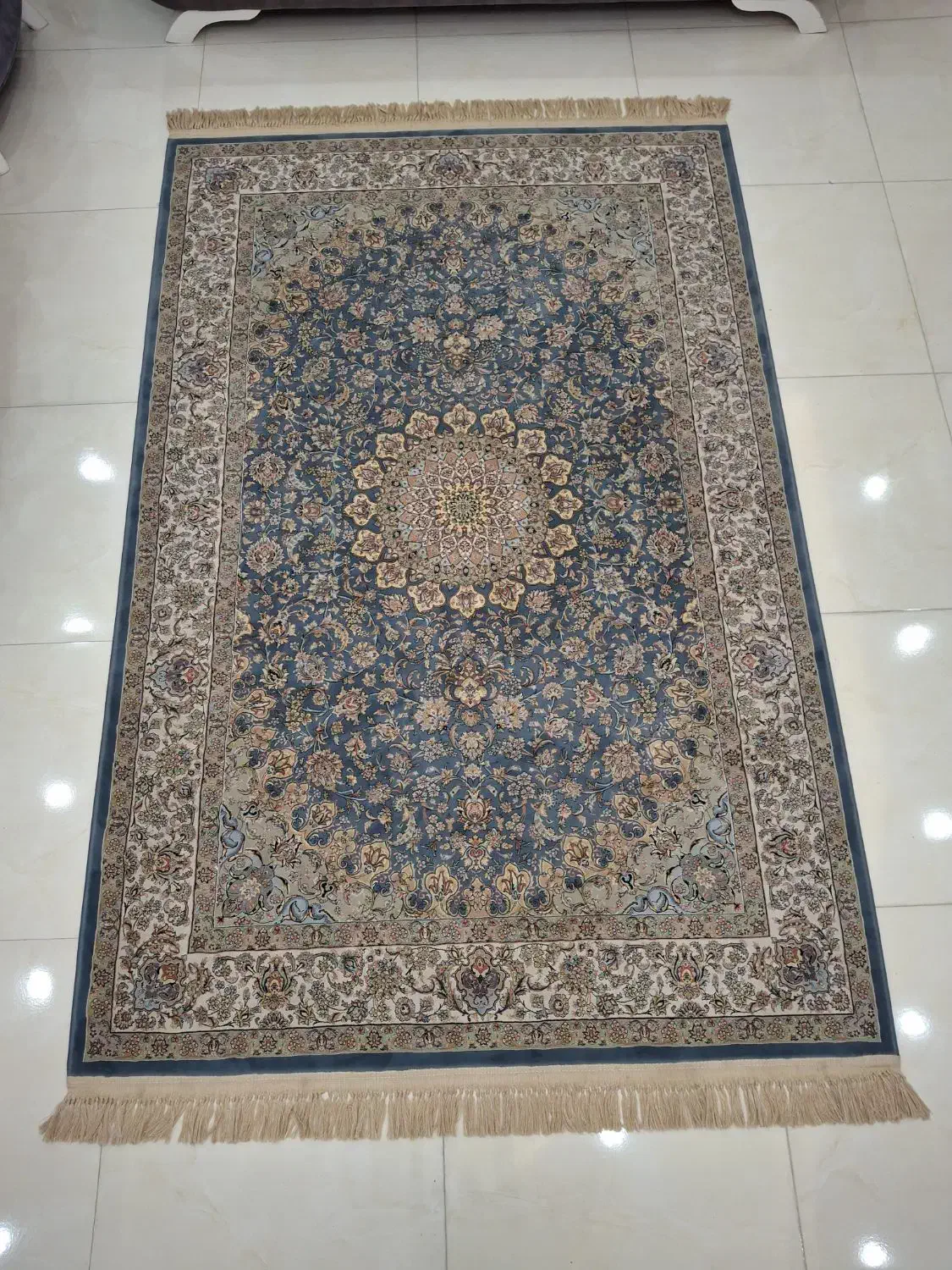 فرش 1200 شانه|فرش|رشت, استادسرا|دیوار