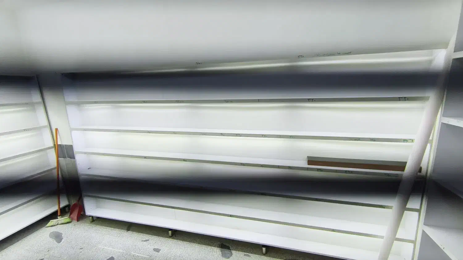 3 عدد ویترین مغازه با نورپردازی مخصوص کتونی|فروشگاه و مغازه|مهاباد (آذربایجان غربی), |دیوار