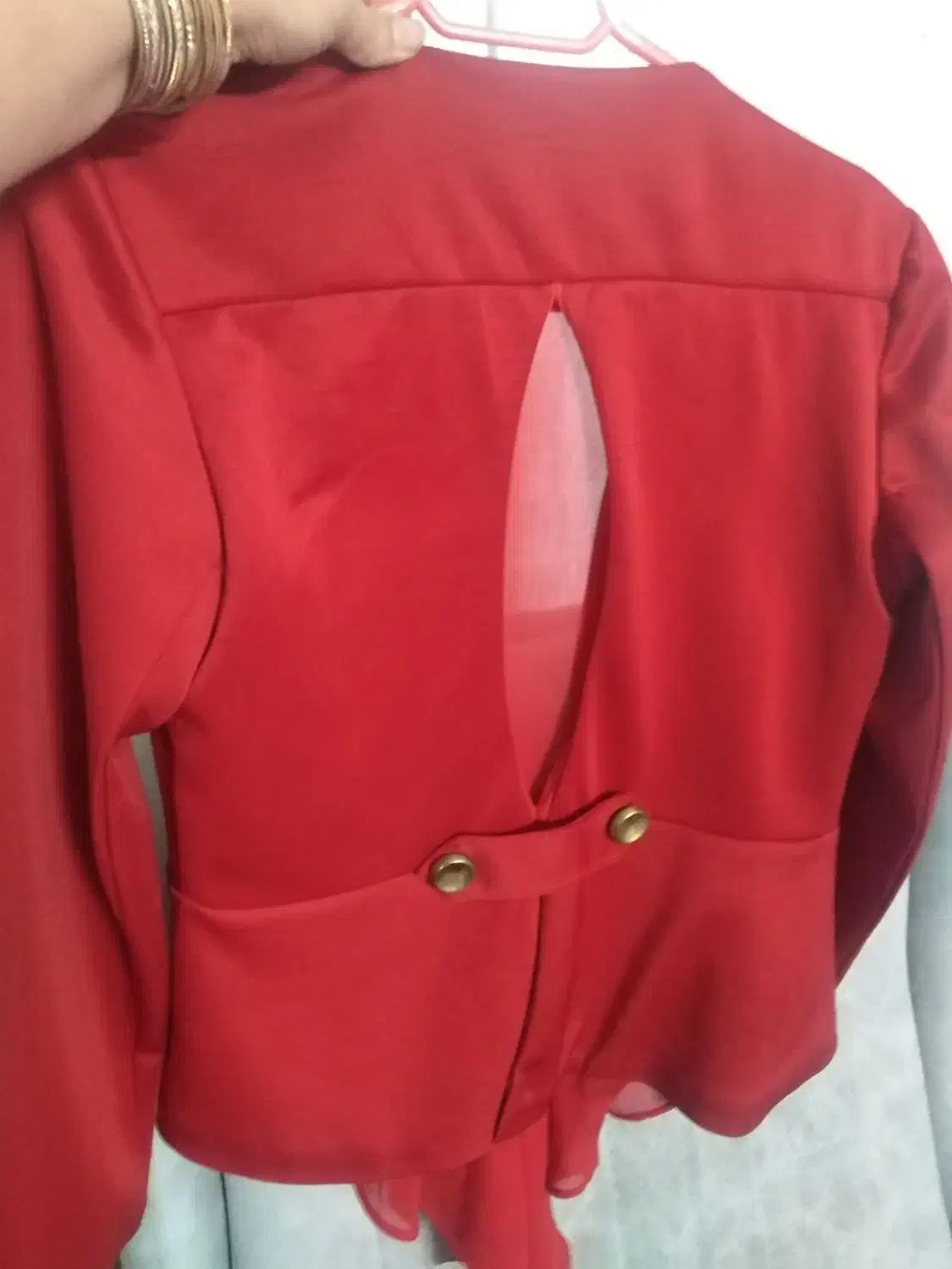 لباس دوتاباهم|لباس|مشهد, الهیه|دیوار