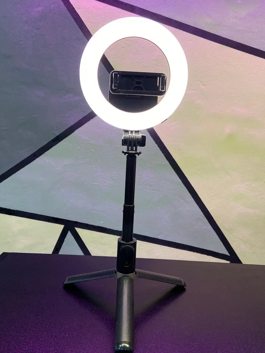 فروش انواع استند گوشی و رینگ لایت|دوربین عکاسی و فیلم‌برداری|اصفهان, باغ زرشک|دیوار