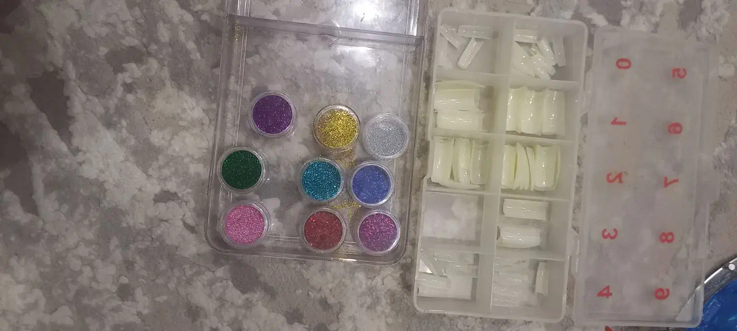 وسیله کاشت ناخن|آرایشی، بهداشتی، درمانی|کرج, کوی امامیه|دیوار