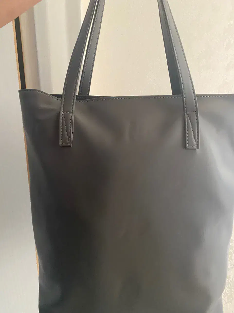 کیف دوشی|کیف، کفش، کمربند|تربتحیدریه, فرمانداری|دیوار