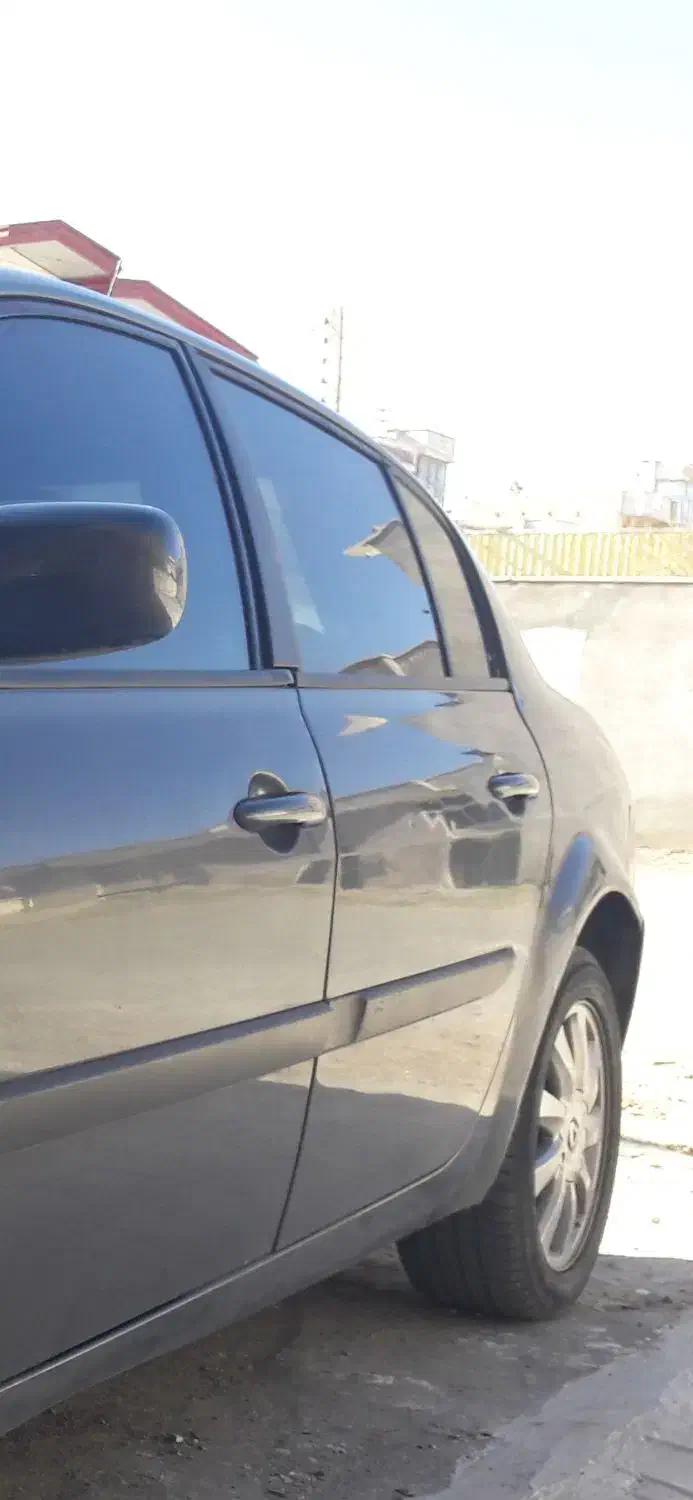 مگان پارس خودرویی اتوماتیک ۲۰۰۰ کارمندی|خودرو سواری و وانت|کرمانشاه, |دیوار