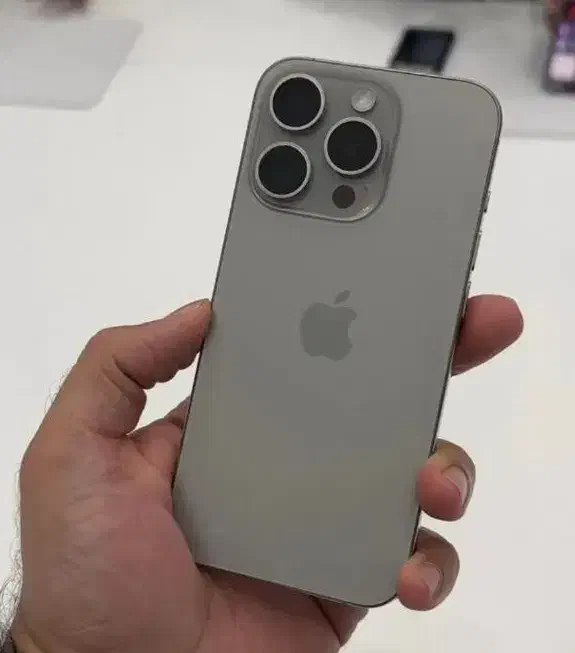 آیفون 15 پرومکس ۲۵۶ باطری ۱۰۰|موبایل|شیراز, فرگاز|دیوار