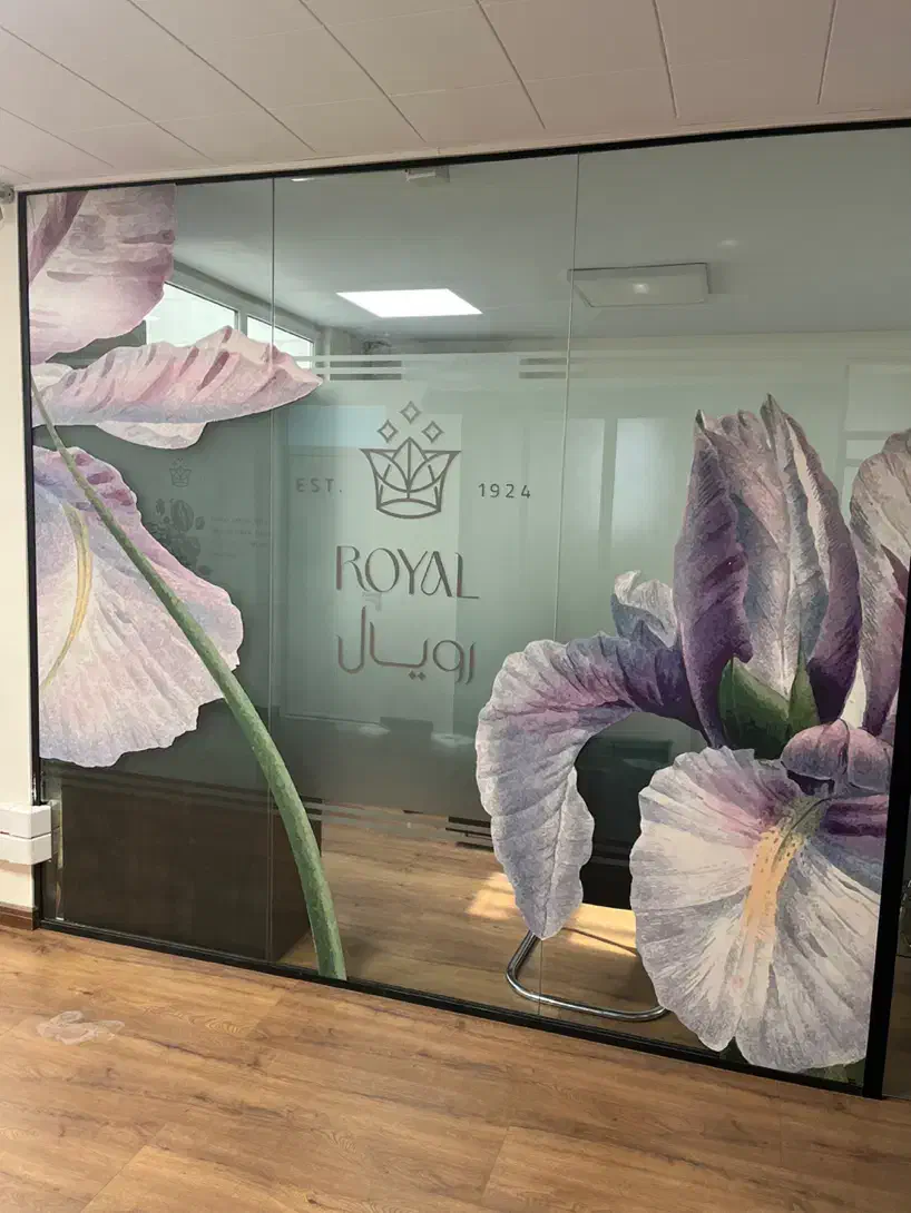 چاپ و نصب برچسب استیکر لمینت مش مات کن کاتر پلاتر|خدمات پیشه و مهارت|تهران, خواجه نصیر طوسی|دیوار