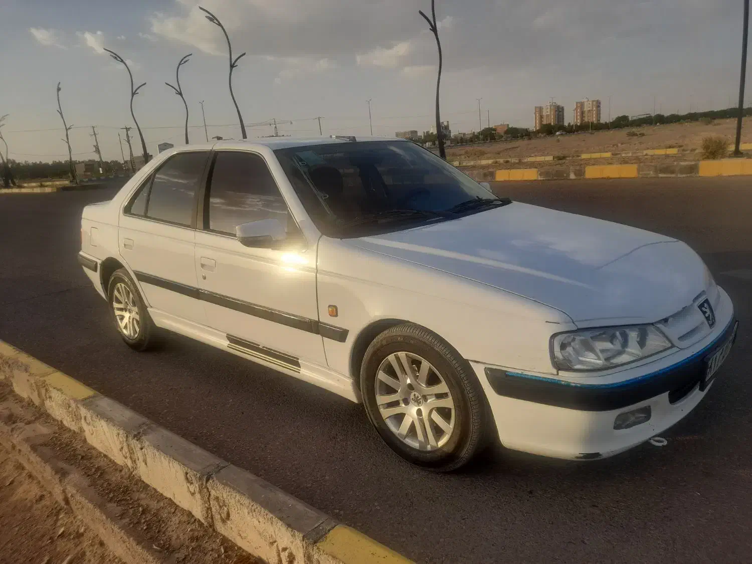 پارس۹۷|خودرو سواری و وانت|سیرجان, |دیوار