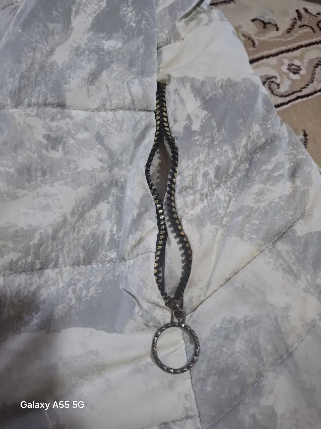 کاپشن|لباس|اسفراین, |دیوار