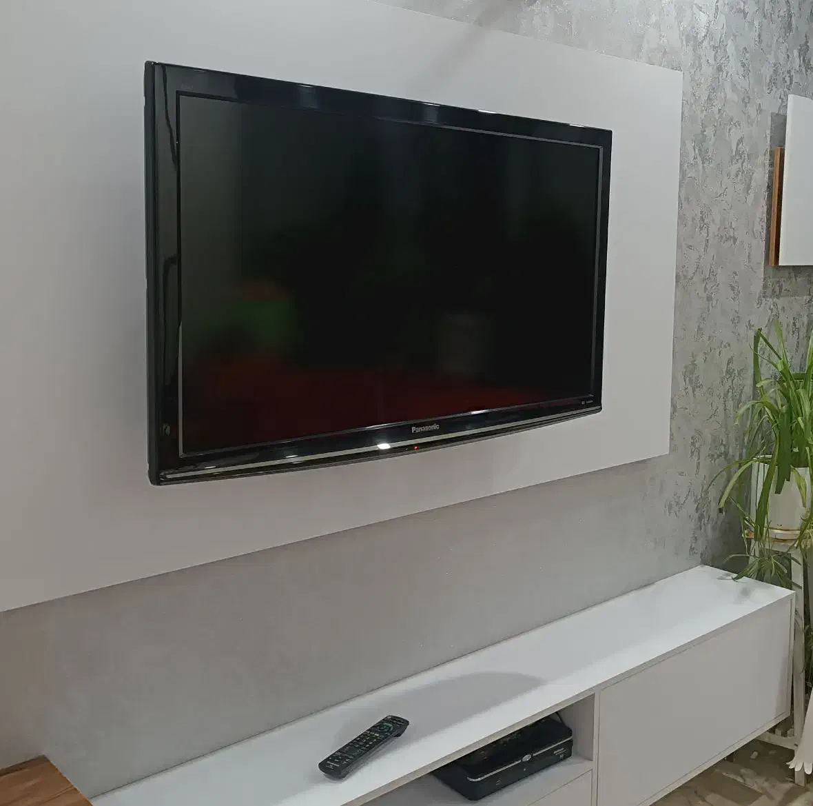 تلویزیون پاناسونیک 42اینچ|تلویزیون و پروژکتور|مشکیندشت, |دیوار
