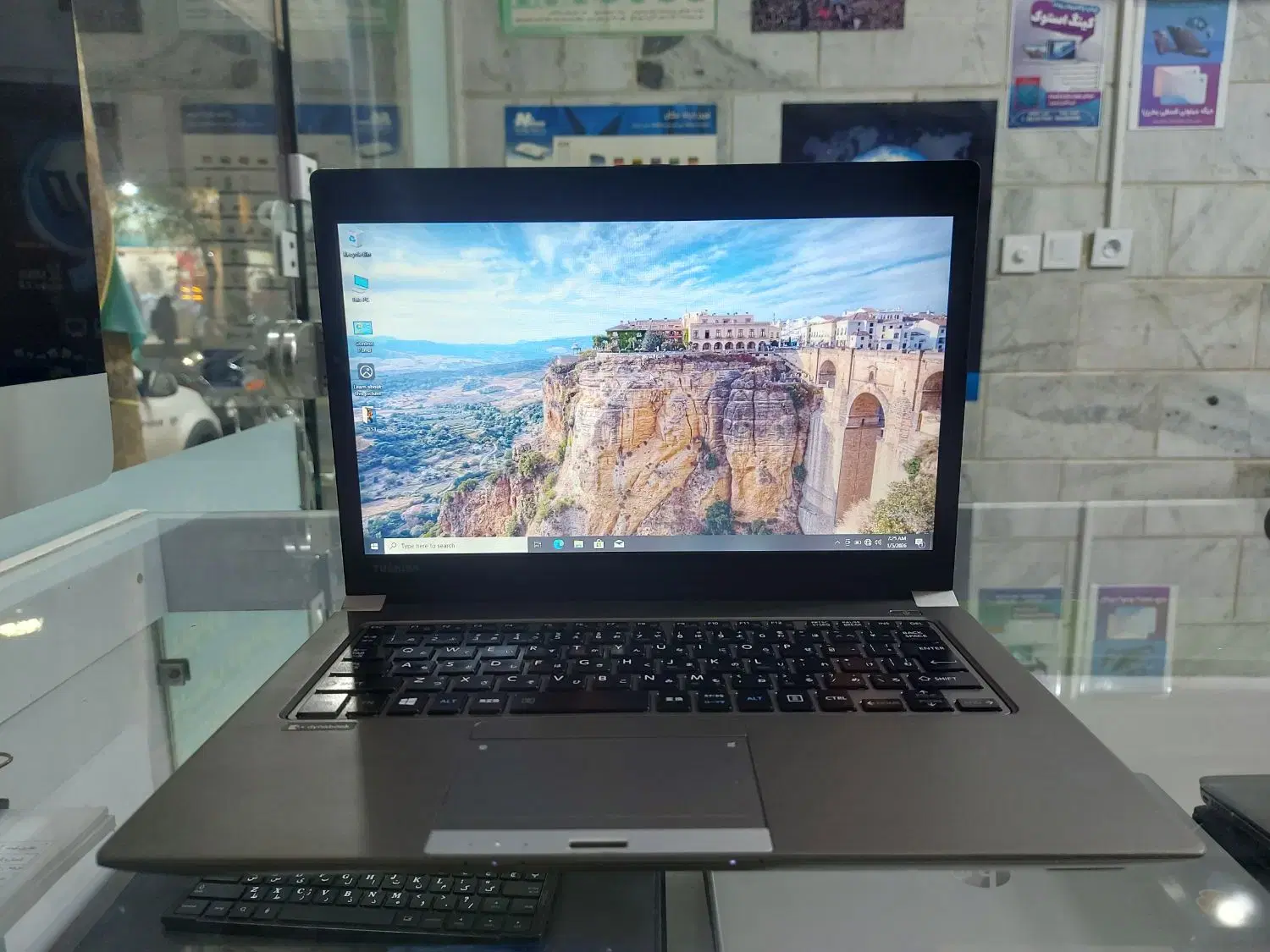 اولترابوک اصل ژاپن توشیبا i5 Ram8 256SSD تمیز وسبک|رایانه همراه|کرج, گلشهر|دیوار