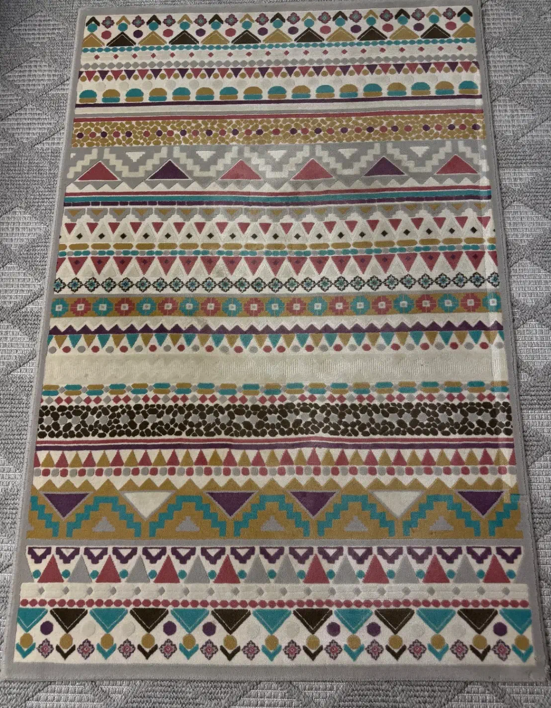 فرش ۱*۱/۵ با طرح زیبا|فرش|اراک, |دیوار