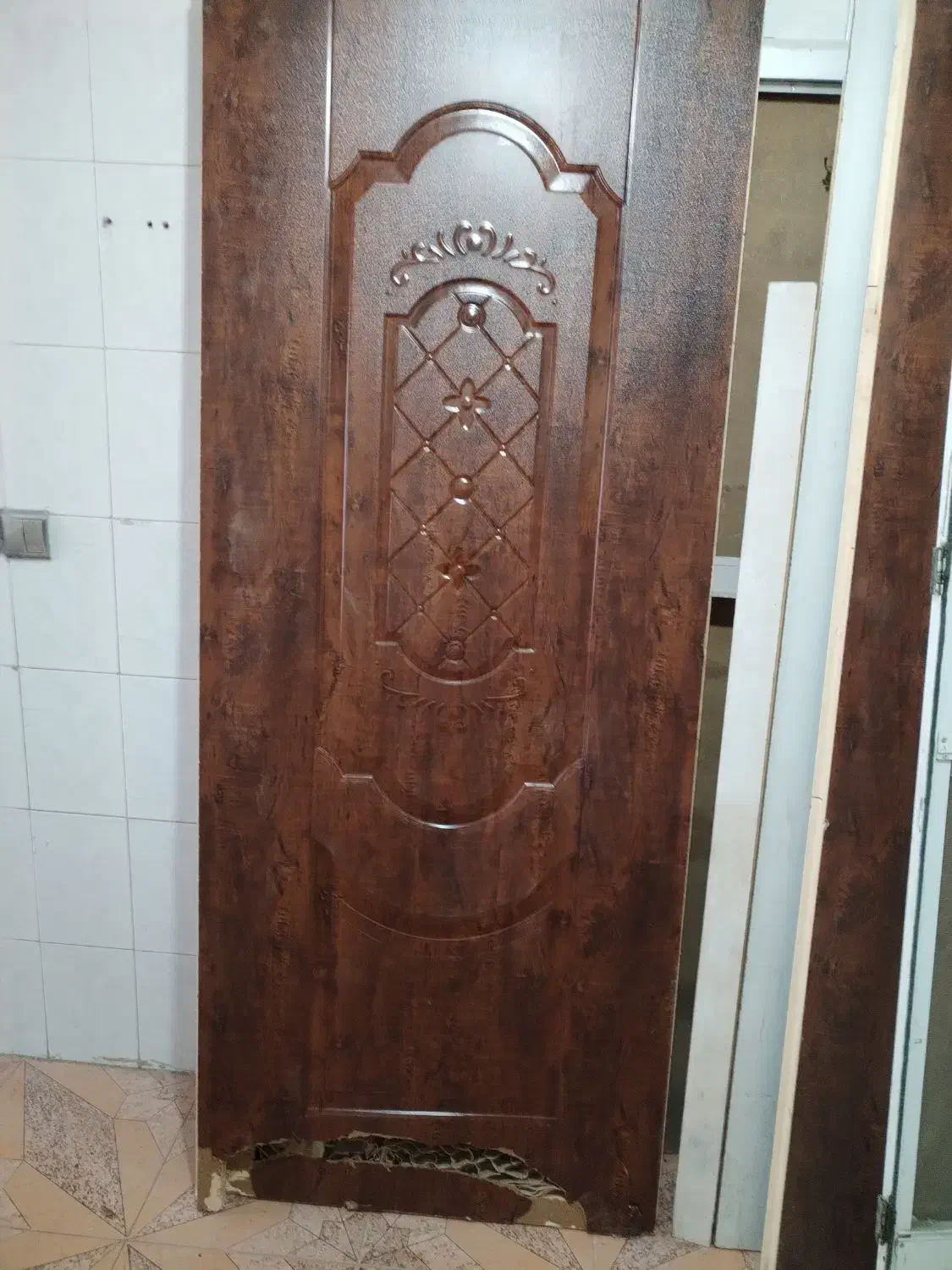 درب اتاقی|مصالح و تجهیزات ساختمان|نیشابور, گنبد سبز|دیوار