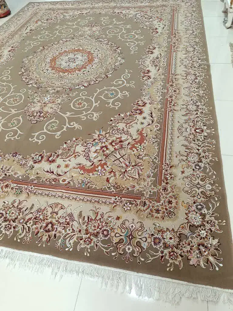 دو تخته فرش12متری گردویی گل برجسته|فرش|ایلام, |دیوار