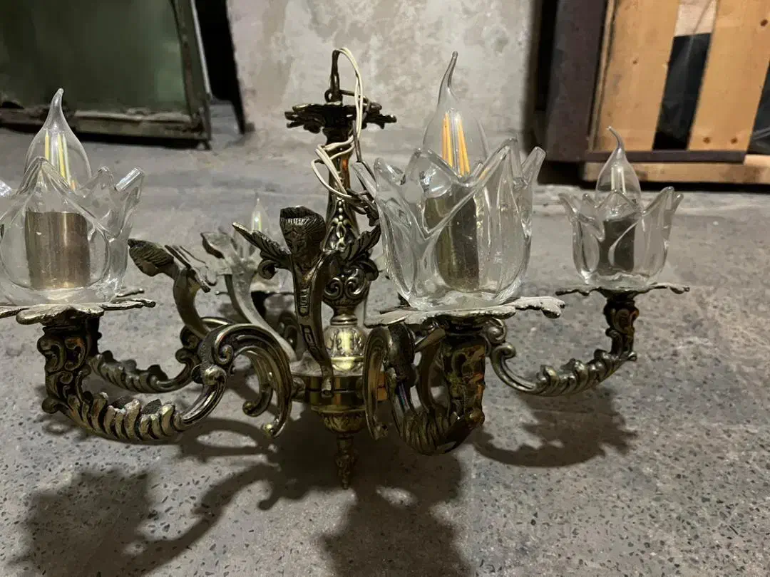 لوستر برنجی|لوستر و چراغ آویز|کرج, اصفهانی‌ها|دیوار