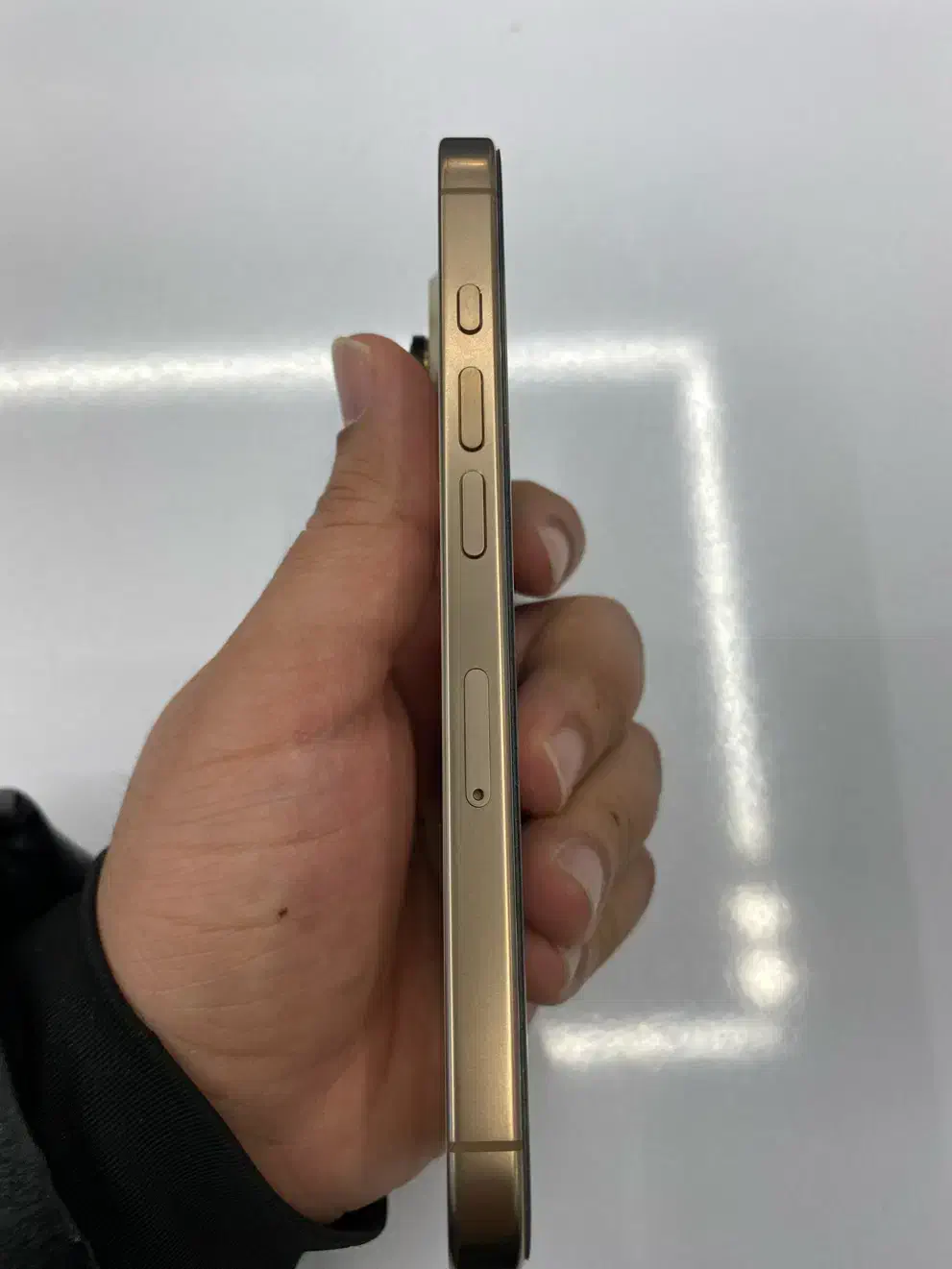 16pro 256|موبایل|سیرجان, |دیوار