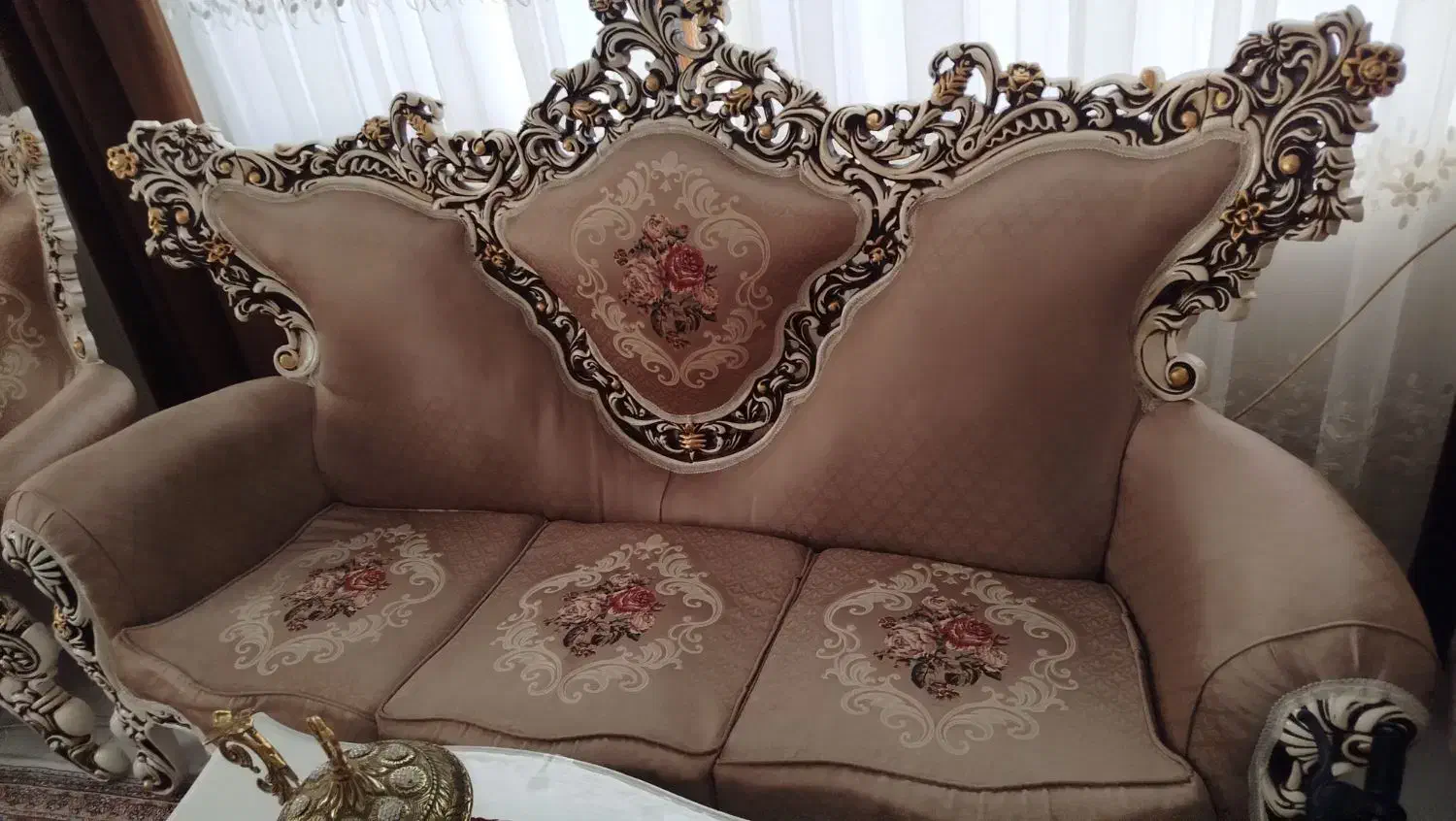 مبل سلطنتی 9نفره|مبلمان خانگی و میز عسلی|چهارباغ, |دیوار