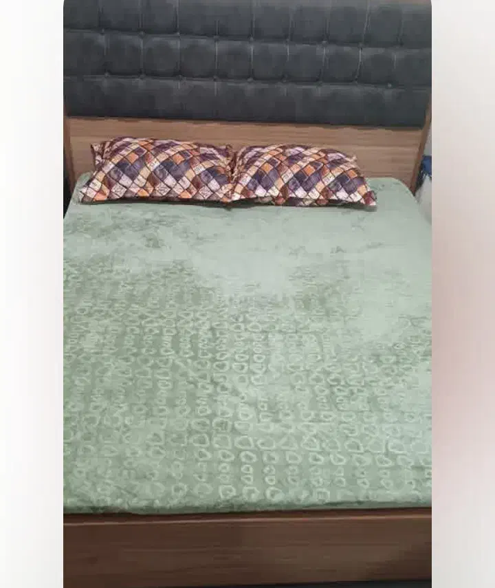 تخت و رو تختی و تشک نو|تخت و سرویس خواب|اقبالیه, |دیوار