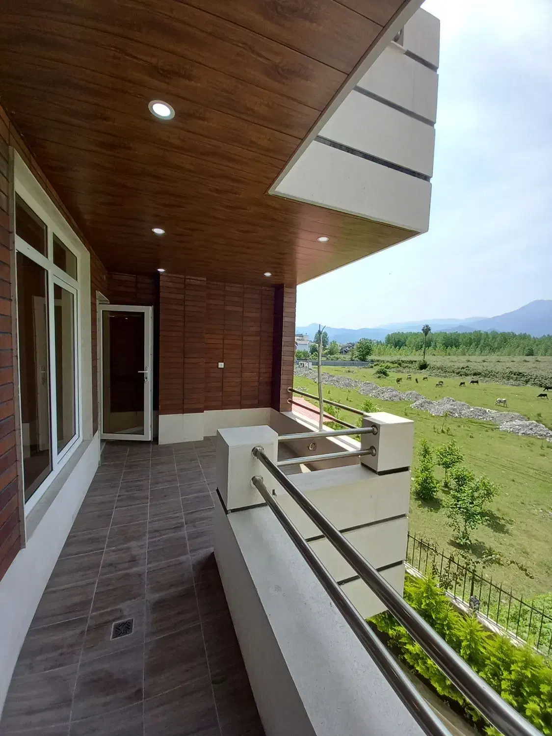 ۱۵۰ متر واحد مسکونی کلید نخورده ارا|فروش آپارتمان|سلمان‌شهر, |دیوار