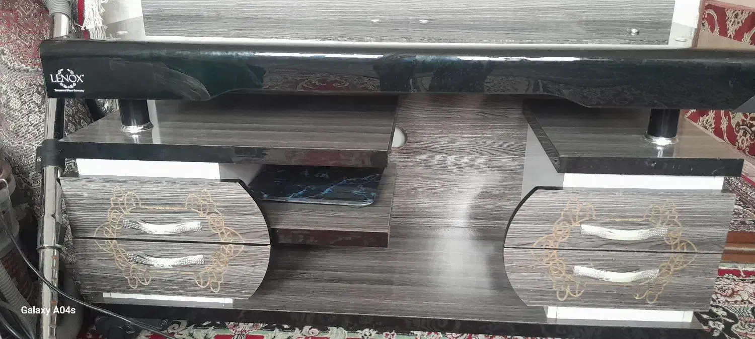 زیرتلویزیون سالم|میز تلویزیون|پارس‌آباد, |دیوار