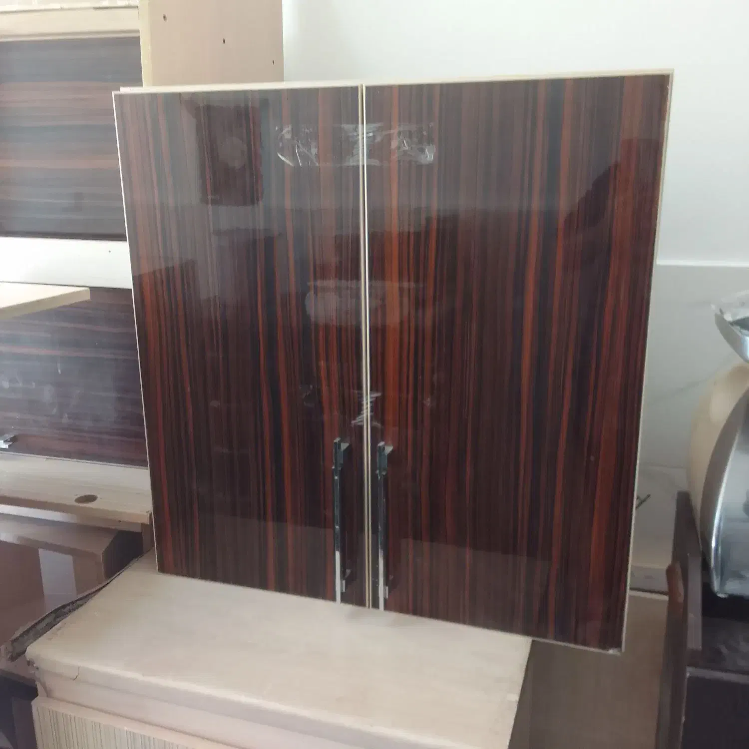 سلام کابینت ام دی اف۳مترونیم هوایی ۴مترونیم زمینی|مصالح و تجهیزات ساختمان|خمین, |دیوار