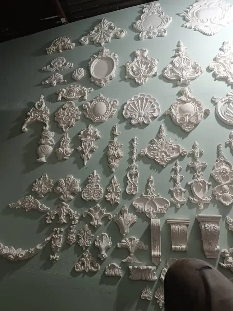گچبری پیش ساخته و کناف و پتینه و آینه دکوراتیو|خدمات پیشه و مهارت|ورامین, ورامین|دیوار