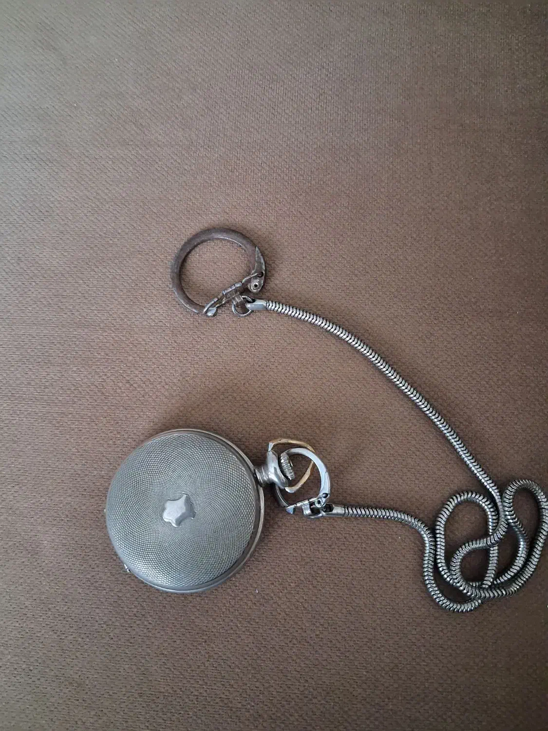 ساعت جیبی|کلکسیون اشیاء عتیقه|رشت, دباغیان|دیوار