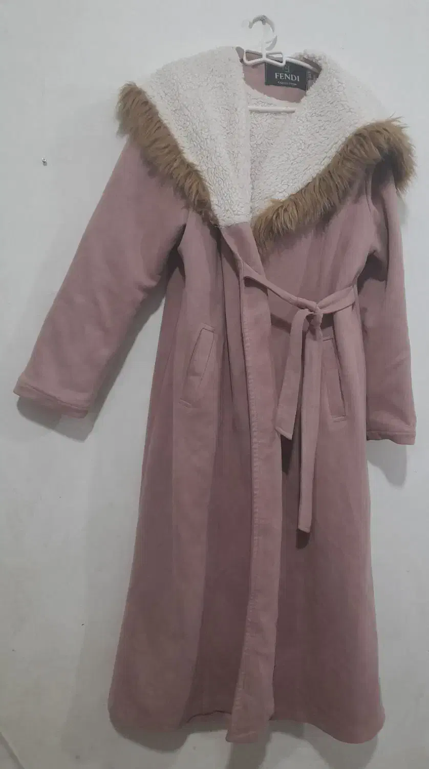 پالتو در حد نو|لباس|سلماس, |دیوار