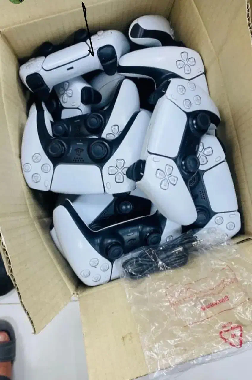 دستگاه پلی ۵ و ۴ و ۳|کنسول، بازی ویدئویی و آنلاین|شیراز, سینما سعدی|دیوار