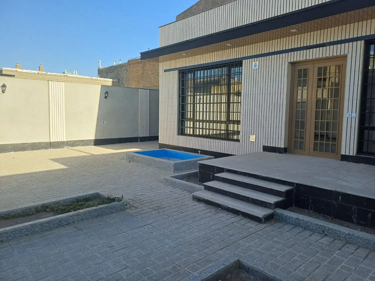 ساختمان ویلایی|فروش خانه و ویلا|نهاوند, |دیوار