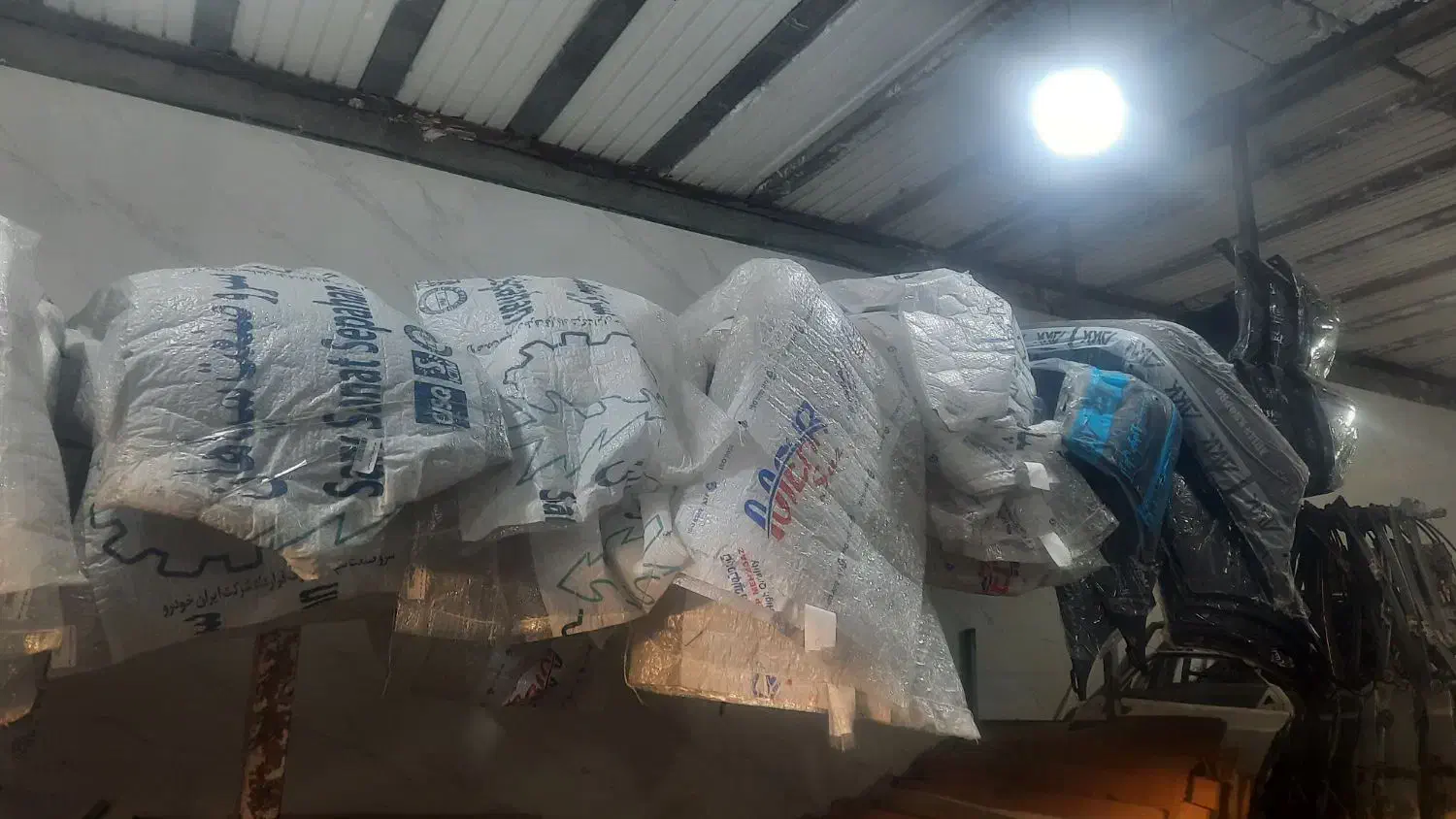 فروشنده|قطعات یدکی و لوازم جانبی|زرندیه, |دیوار