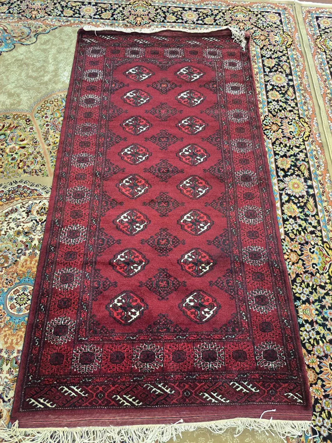 قالیچه ترکمنی در حد نو.|فرش|آق قلا, |دیوار