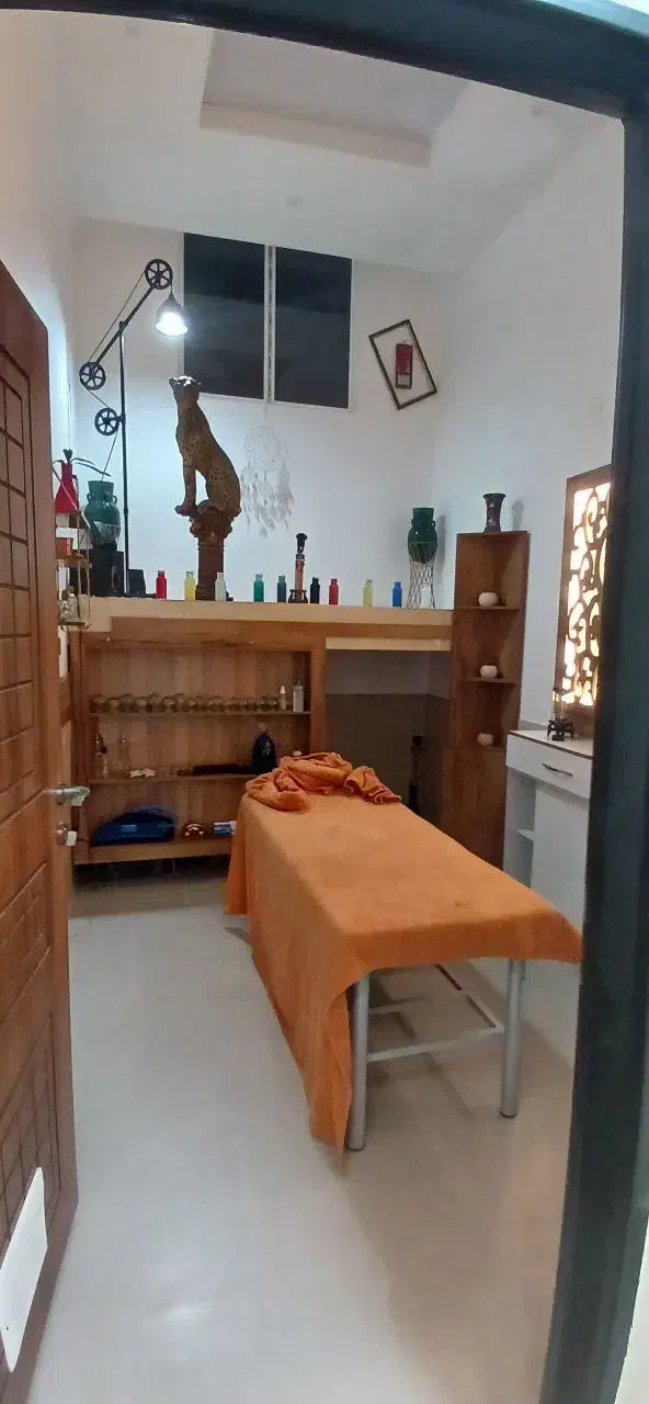 اجاره اتاق و صندلی در سالن زیبایی مردانه|اجارهٔ دفتر کار، اتاق اداری، مطب|یزد, |دیوار