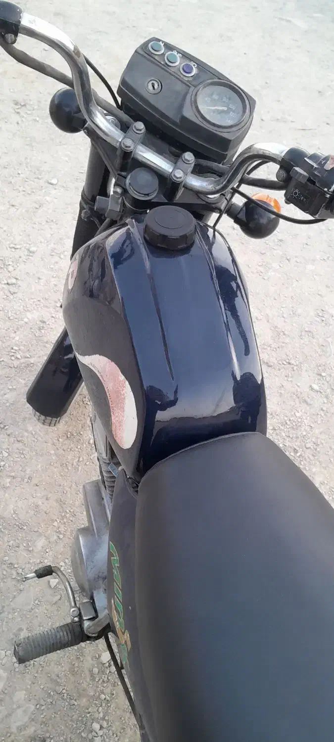 مینیسک ۱۲۵روسی|موتورسیکلت|قنوات, |دیوار