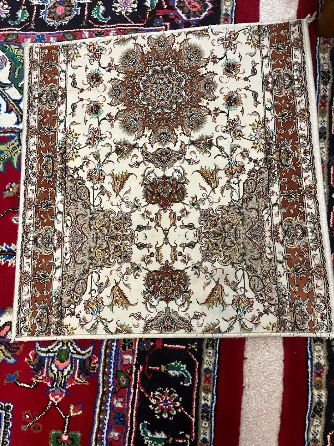 فرش کناره اکبند ونوقالی تارا|فرش|تبریز, |دیوار