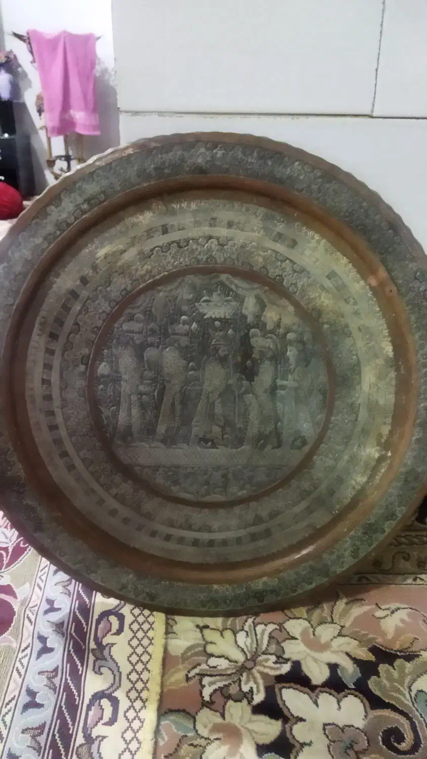 سه‌ عدد‌ سینی‌ از‌ جنس‌ برنج‌ و‌ مس|کلکسیون اشیاء عتیقه|برخوار, |دیوار