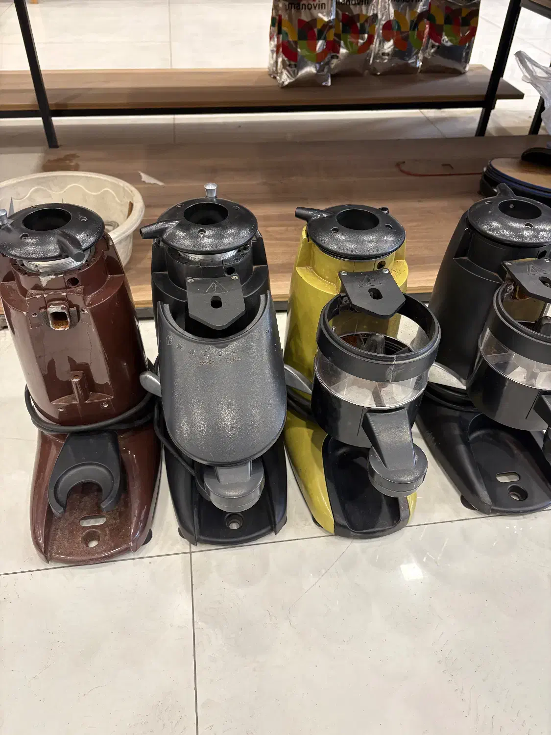 آسیاب قهوه کامپک|کافی‌شاپ و رستوران|زرقان, |دیوار