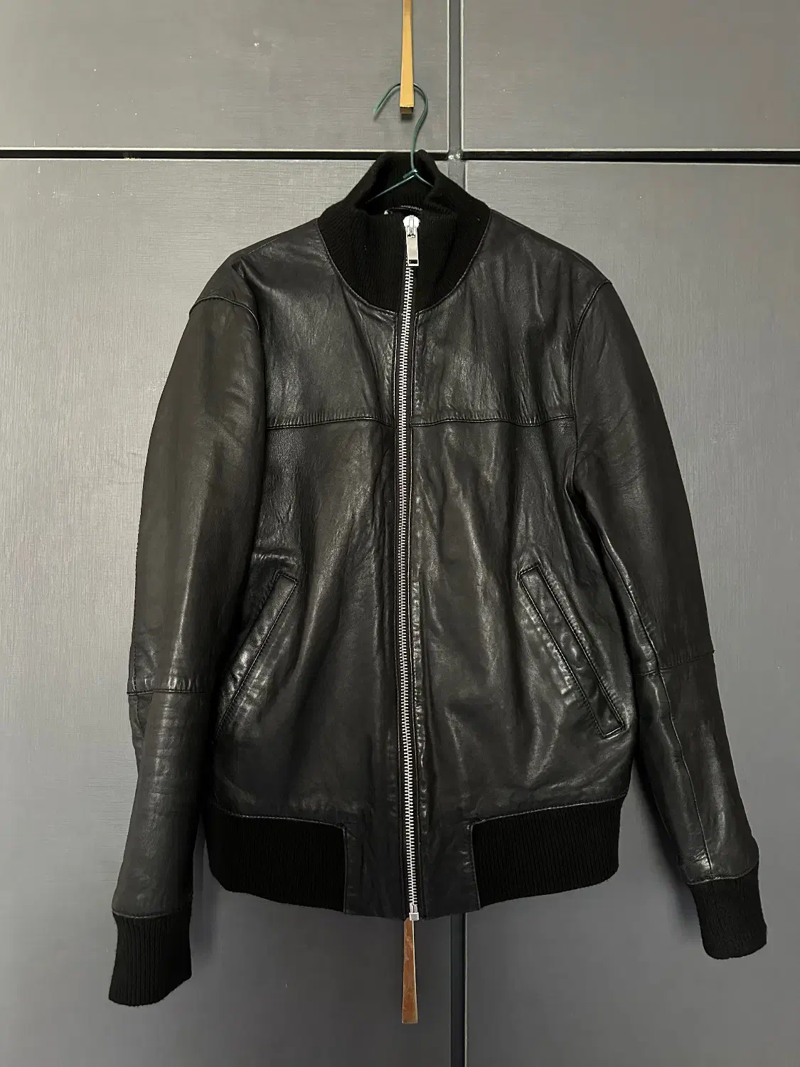 کاپشن چرم خارجی|لباس|شیراز, قدوسی غربی|دیوار