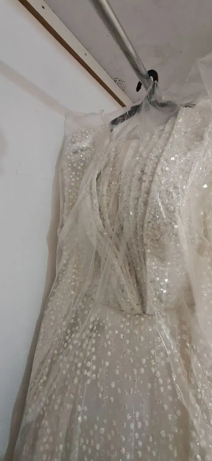 لباس عروس|لباس|هشتگرد, فاز ۲ مهستان|دیوار