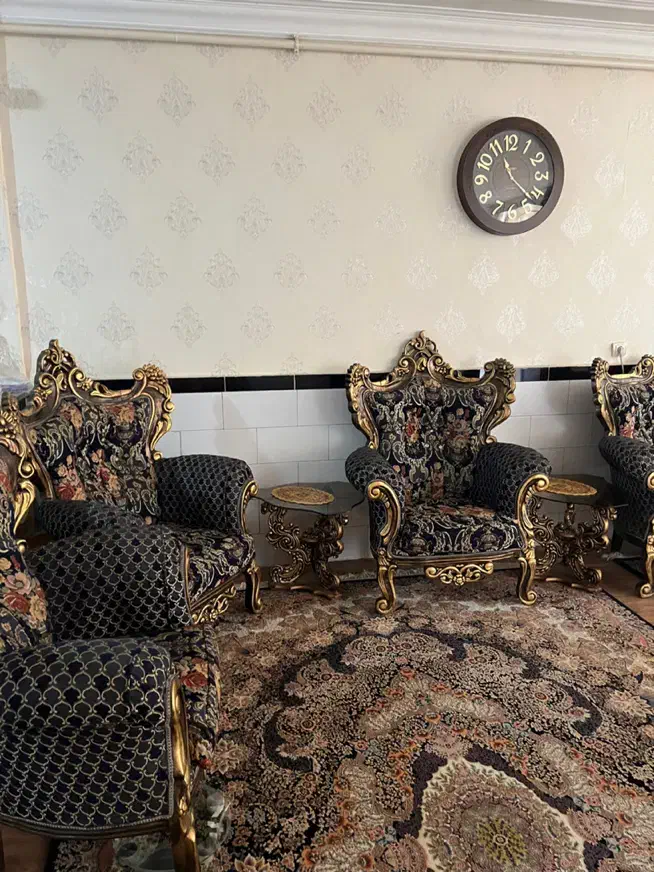 مبل ۹نفره سلطنتی|مبلمان خانگی و میز عسلی|آبیک, |دیوار