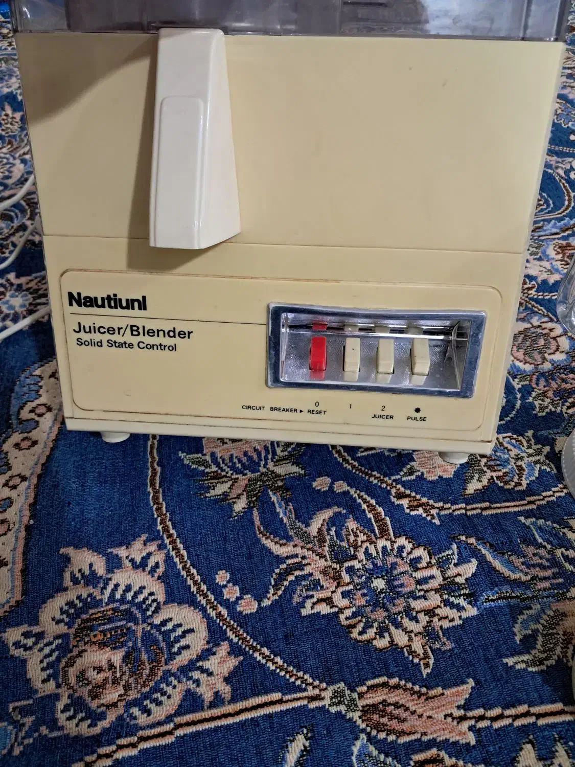 یک عد د آبمیوه گیری به فروش میرسد|آبمیوهگیر و آبمرکباتگیر|همدان, |دیوار