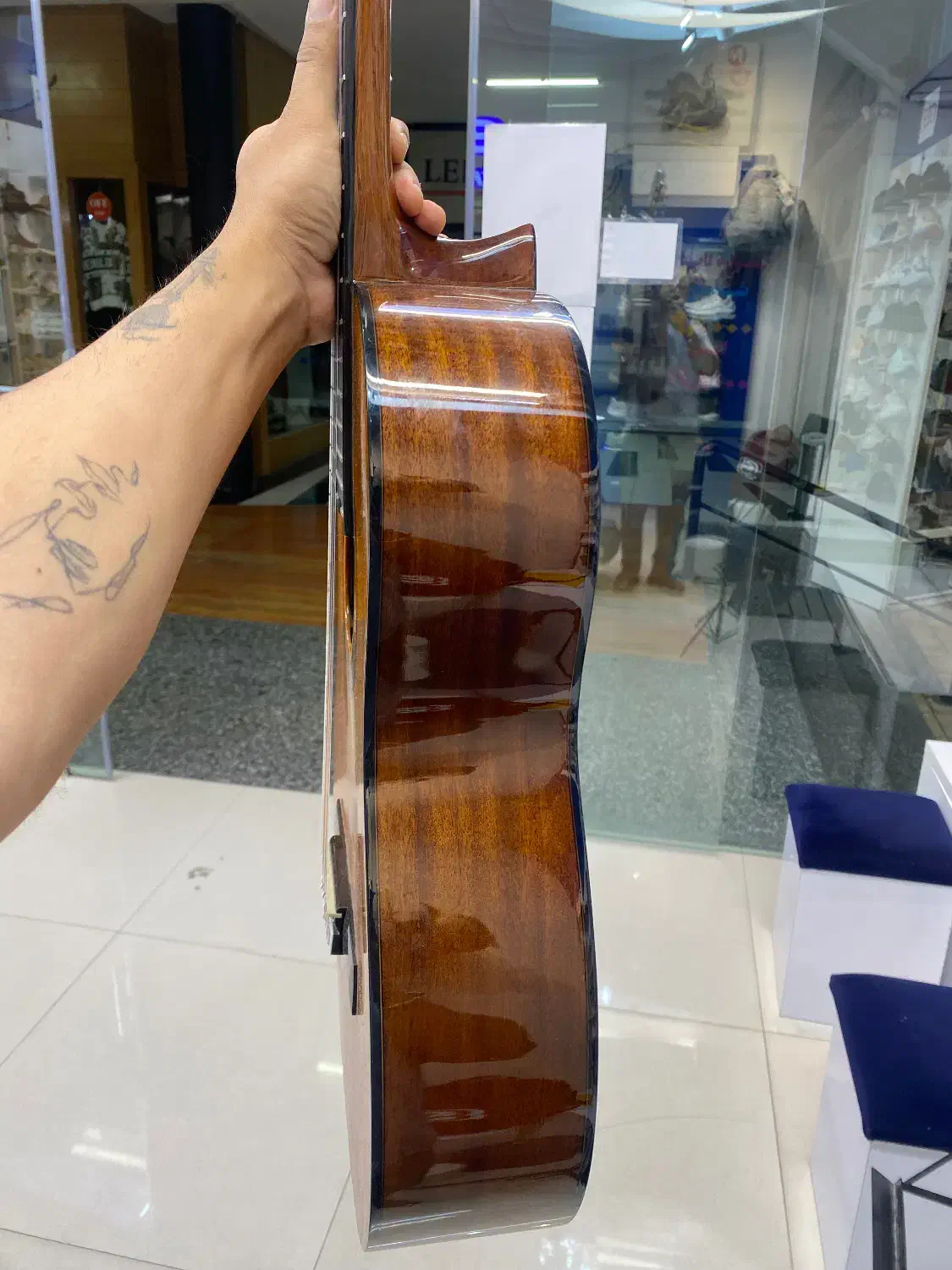 گیتار aria AK80|گیتار، بیس، امپلیفایر|شیراز, مهدی‌آباد|دیوار