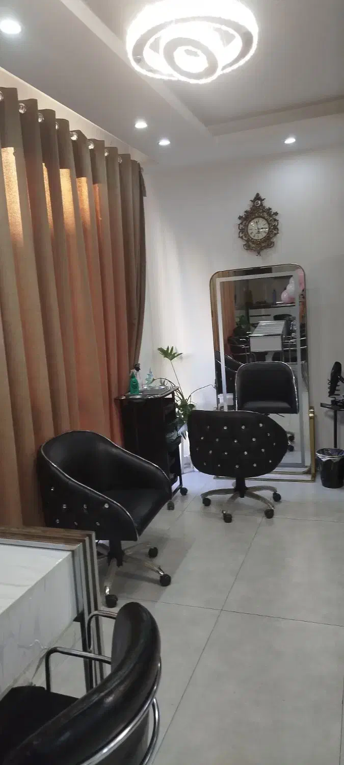 همکار در سالن زیبایی|استخدام درمانی، زیبایی، بهداشتی|فردیس, خیام شرقی|دیوار