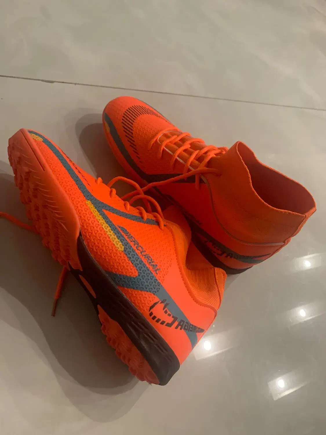 کفش  فوتسال|کیف، کفش، کمربند|اصفهان, مرداویج|دیوار