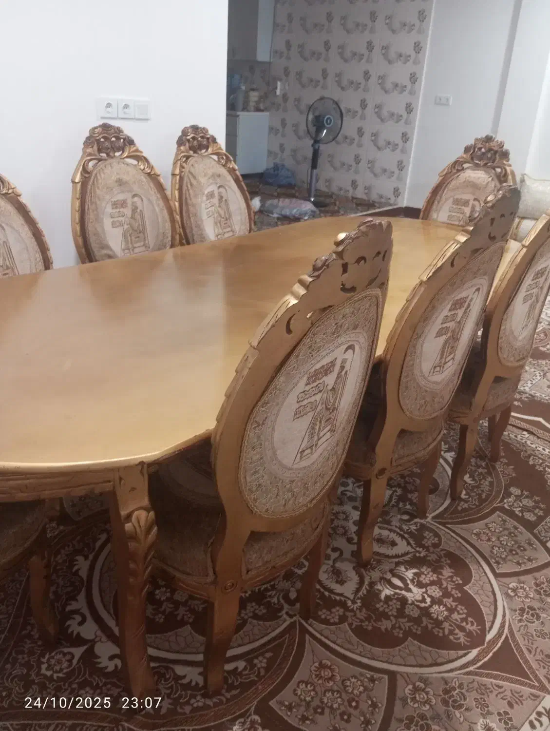 میز نهار خوری هشت نفره نو و تمیز سالم|میز و صندلی غذاخوری|ایذه, |دیوار