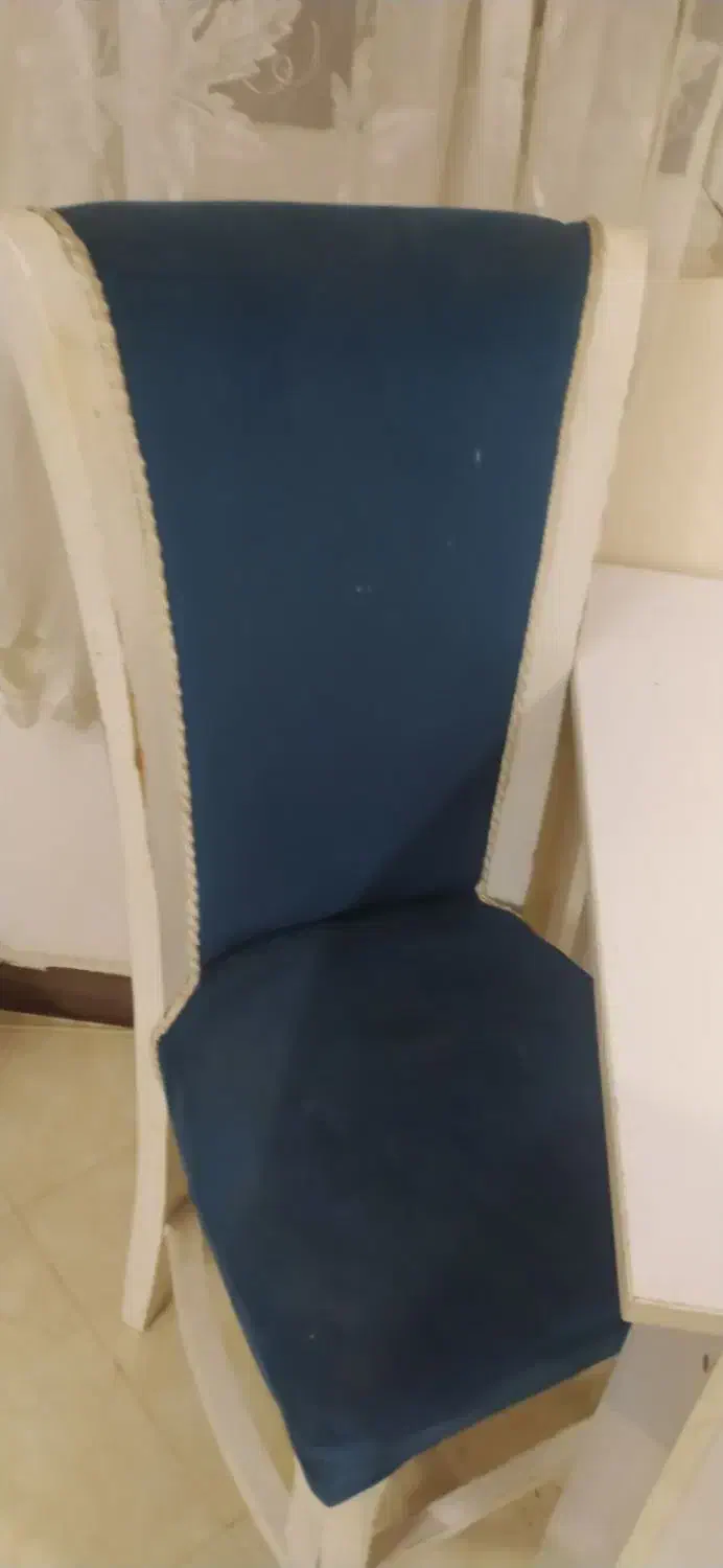 میز چهار نفره همراه دو صندلی|میز و صندلی غذاخوری|بندر انزلی, امامزاده|دیوار