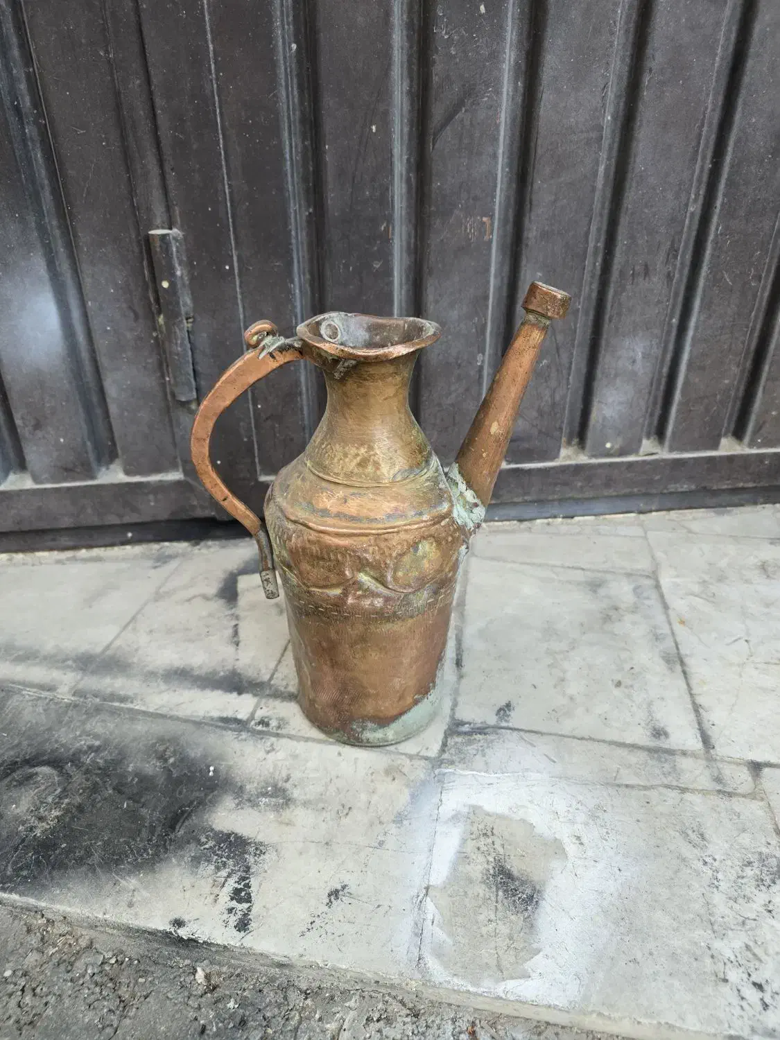 آفتابه مسی قدیمی|کلکسیون اشیاء عتیقه|ارومیه, |دیوار